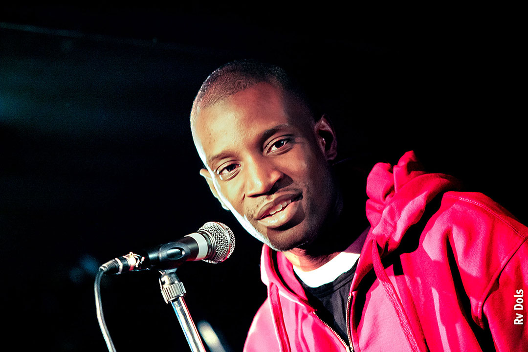 Régis Fayette Mikano dit Abd al Malik rappeur, auteur, compositeur, interprète et écrivain français.