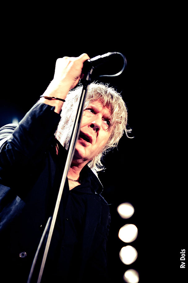 Arno Tjens chanteur belge, les yeux de ma mère.