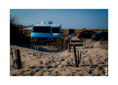 Camp sauvage dans les dunes.