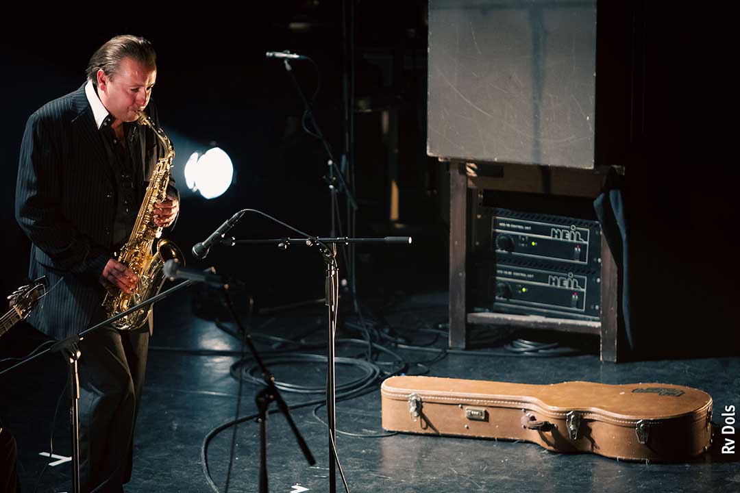 Coco Briaval est un groupe de jazz manouche depuis 1964, le leader est Henri Briaval.