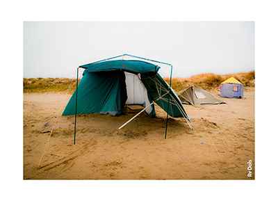 Le camping dans les dunes après le départ.