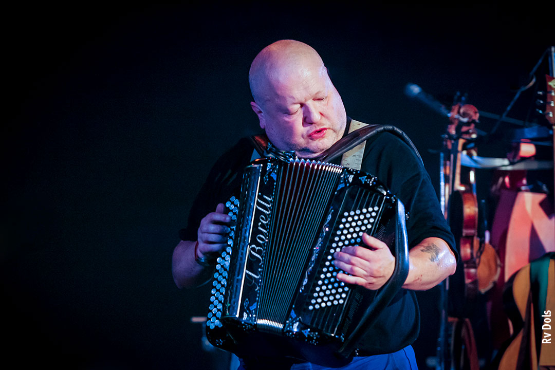 François Hadji-Lazaro chanteur, auteur, compositeur, producteur et éditeur de musique leader des groupes Pigalle et Les Garçon bouchers.