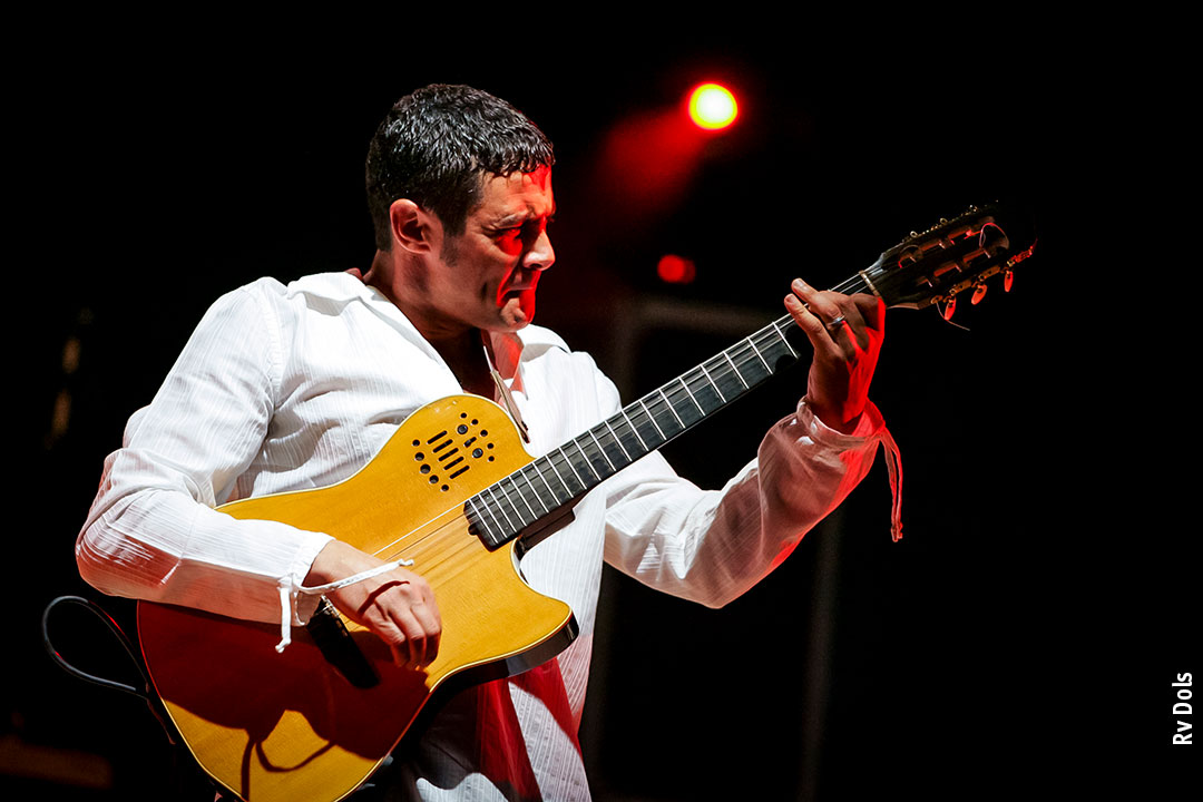 Lokito guitariste jazz-swing