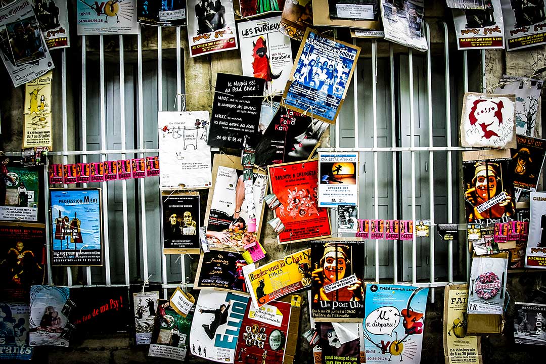 Photographie Les Volets issue de la série AFFICH GNON.