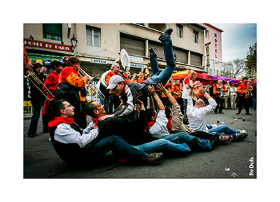 La fiesta dans les rues d'Arles.